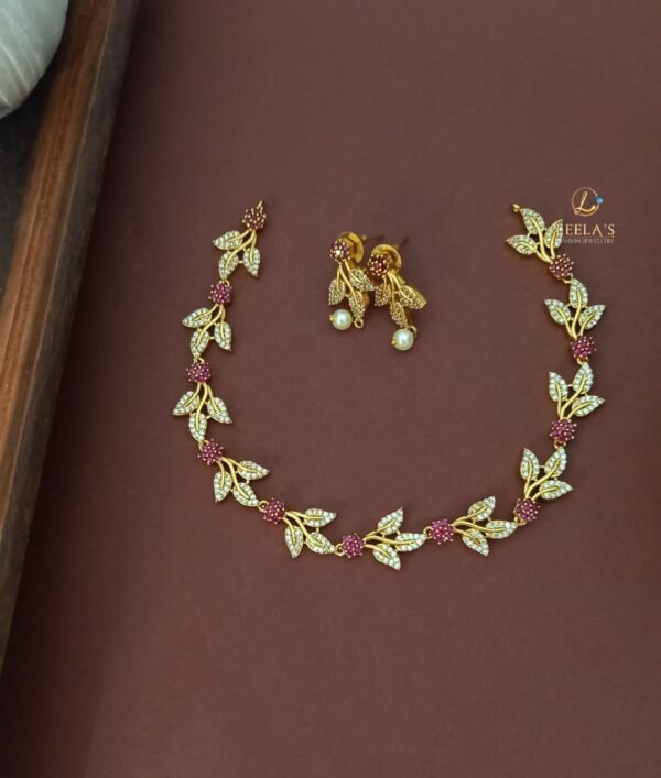 Lovely Leaf Pattern Necklace NC927 - Image 2