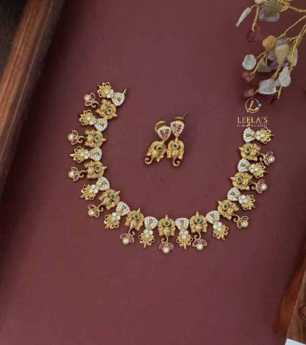 Vinayak AD Necklace NC940