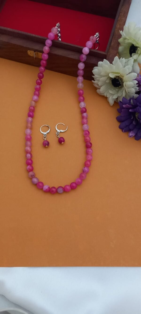 Semi Precious Agate Beads Magenta SB707