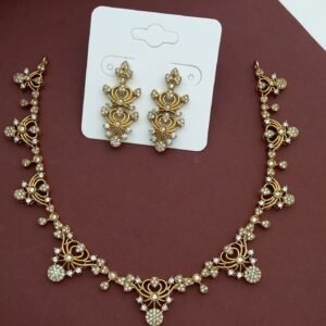 Adore Me Necklace White NC9118