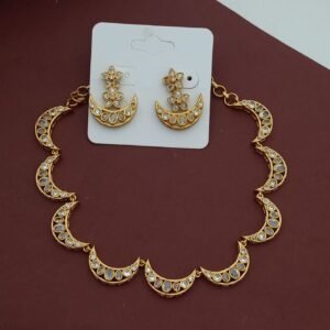 Crescent Moon Necklace NC9130